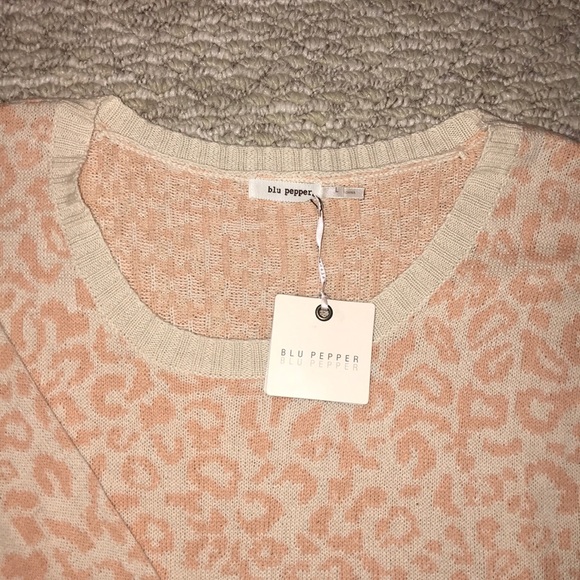 NWT Blu Pepper Top - Picture 2 of 3
